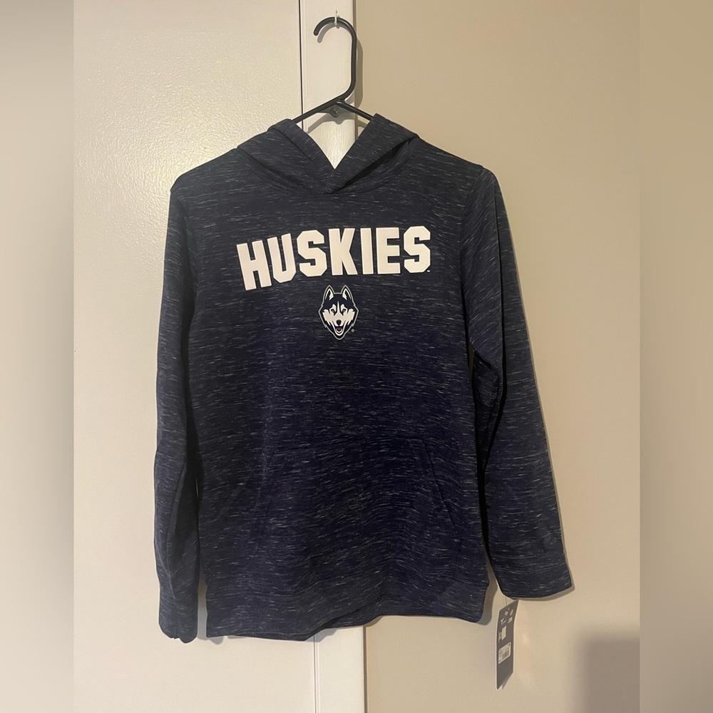 UConn Huskies Boys Large Hoodie New With Tags